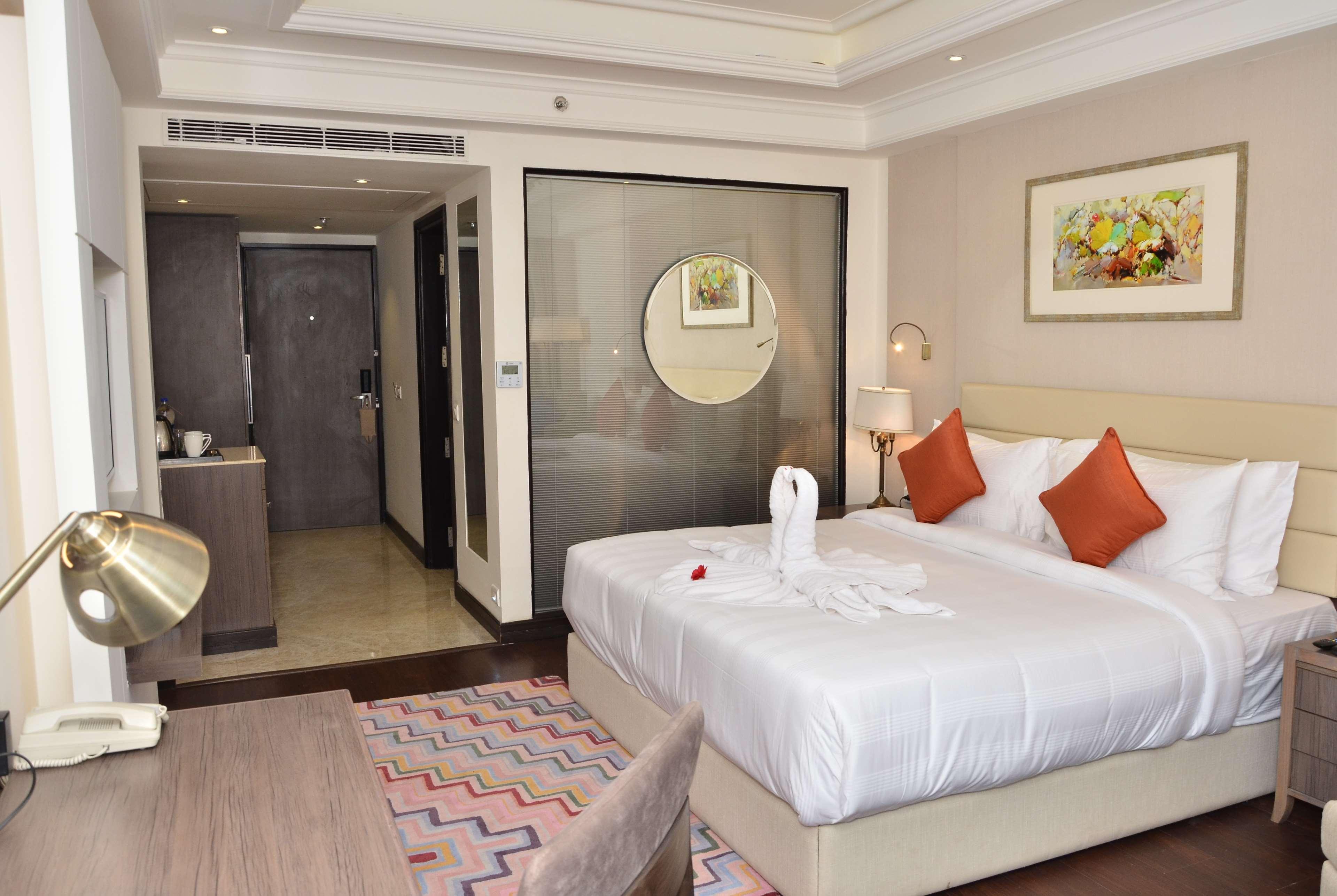 Ramada By Wyndham Kasauli Hotel Exterior photo