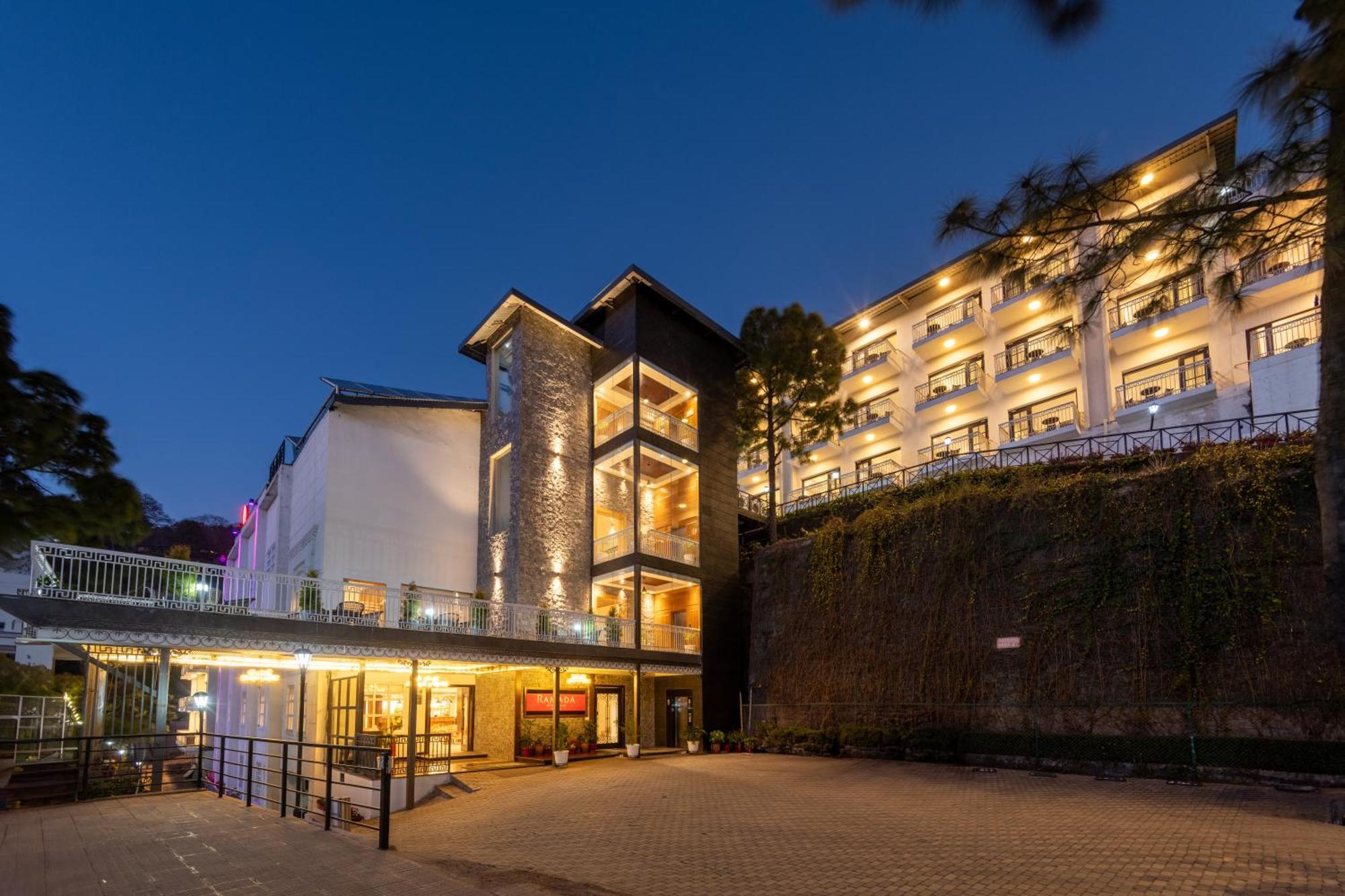 Ramada By Wyndham Kasauli Hotel Exterior photo