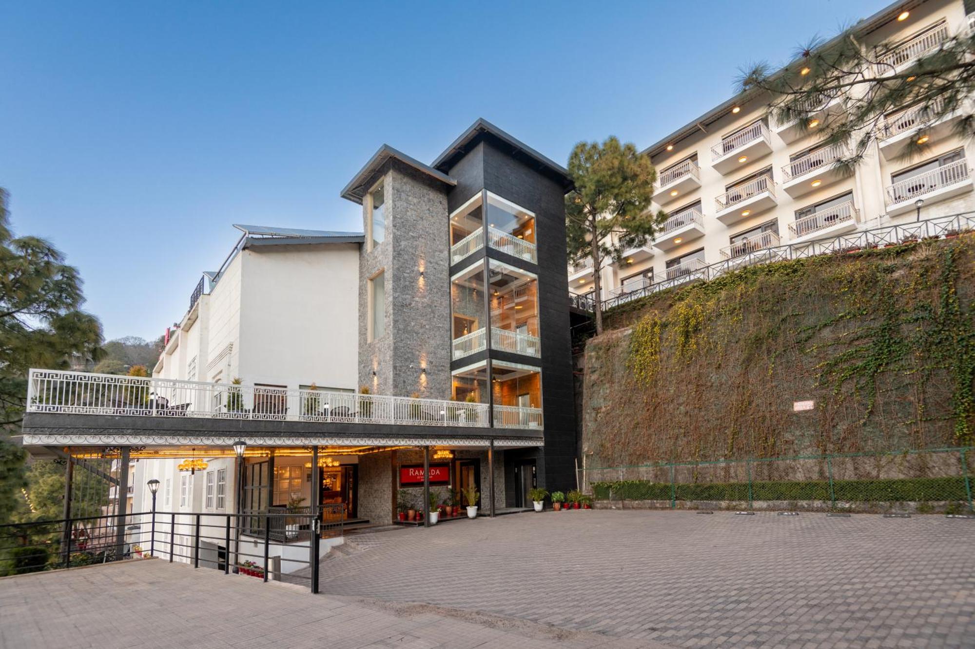 Ramada By Wyndham Kasauli Hotel Exterior photo