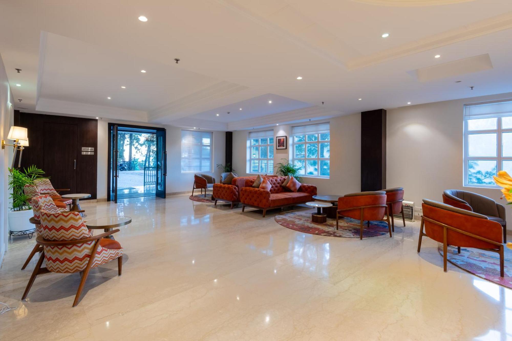 Ramada By Wyndham Kasauli Hotel Exterior photo