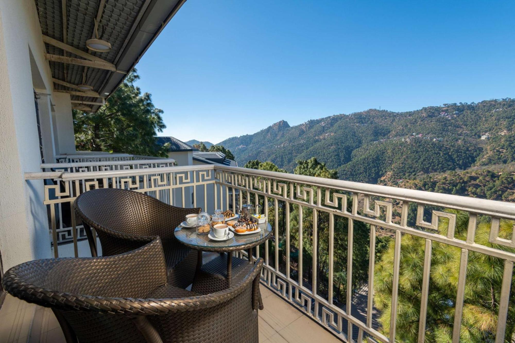 Ramada By Wyndham Kasauli Hotel Exterior photo